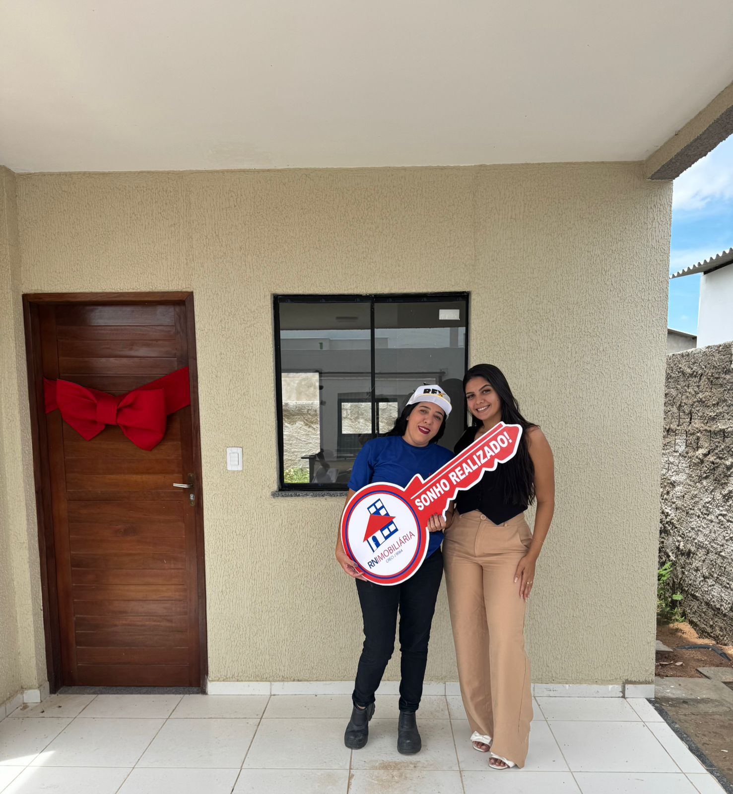 Clientes RN Imobiliária realizando o sonho da casa própria